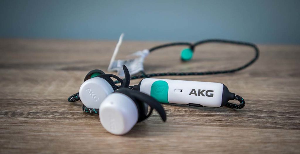 akg_n200a_3