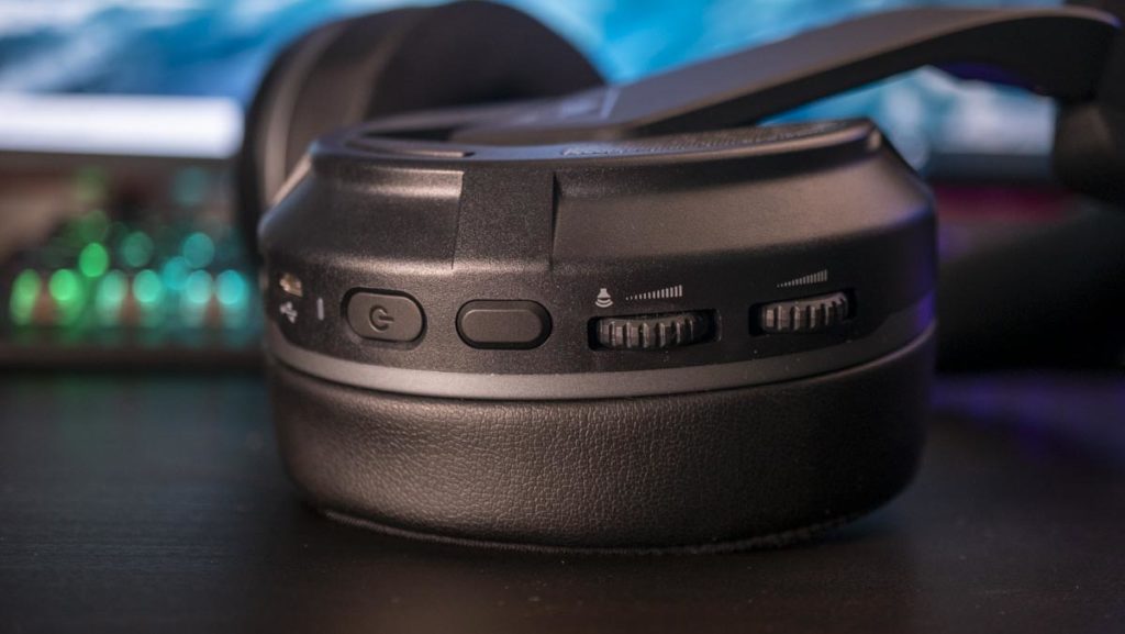 Turtle Beach Elite Atlas Aero Gaming Headset 1