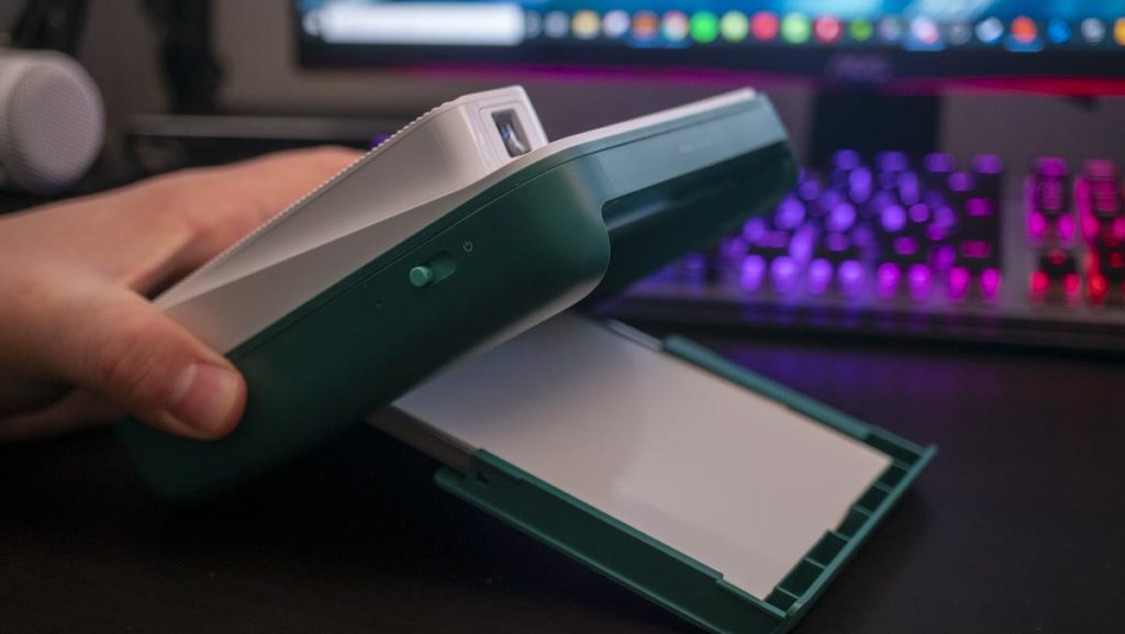 kodak smile classic instant camera