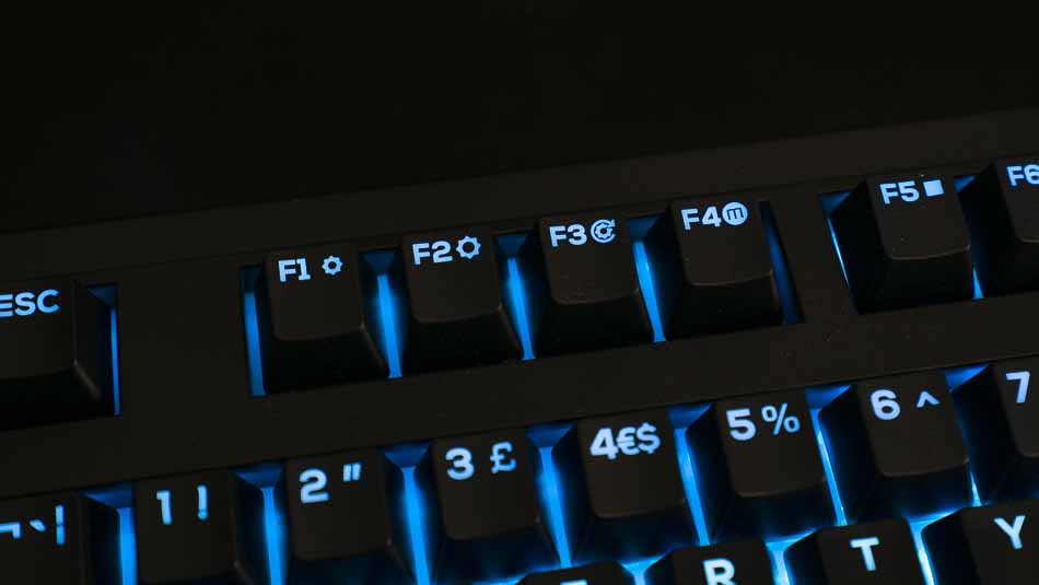 QPad MK-75 gaming keyboard